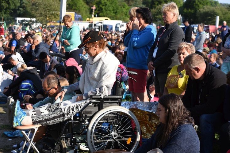 Nabożeństwo i Msza św. w Trzebniowie