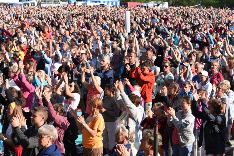 Nabożeństwo i Msza św. w Trzebniowie