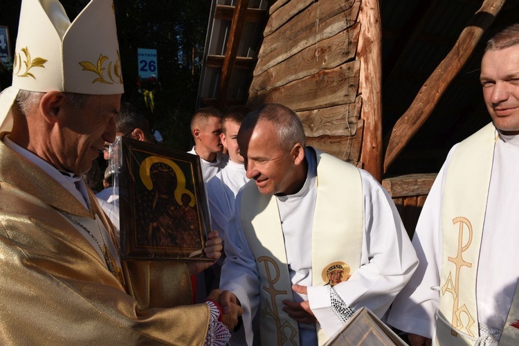 Nabożeństwo i Msza św. w Trzebniowie