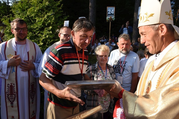 Nabożeństwo i Msza św. w Trzebniowie