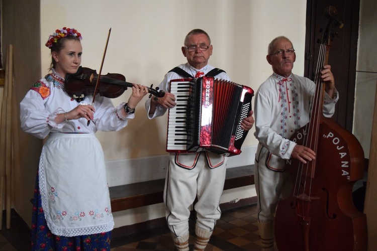 Folklorystyczny festiwal Bukowińskie Spotkania w Dzierżoniowie