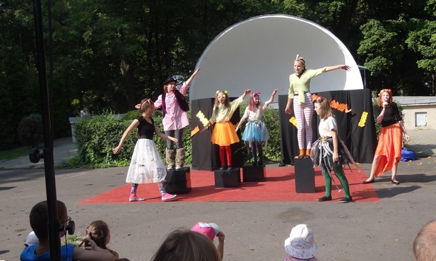 Teatr w parku, czyli Teatralne Parkowanie