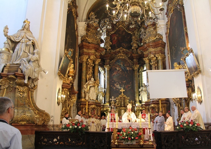 800. rocznica konsekracji trzebnickiej świątyni