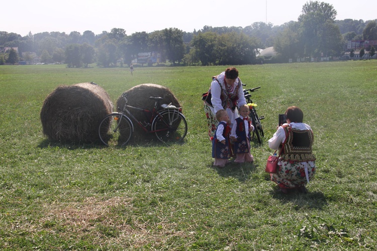 Święto plonów na krakowskich Błoniach