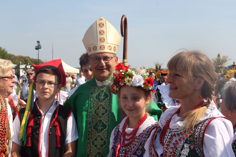 Święto plonów na krakowskich Błoniach