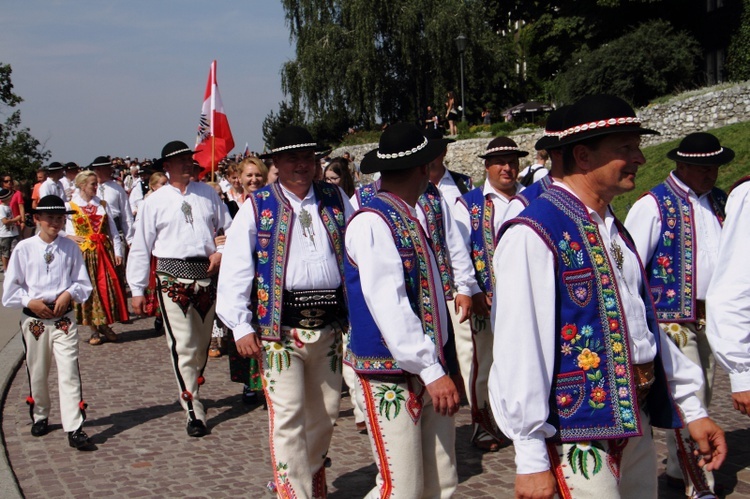 Msza św. na Wawelu i przemarsz z okazji 100-lecia Związku Podhalan