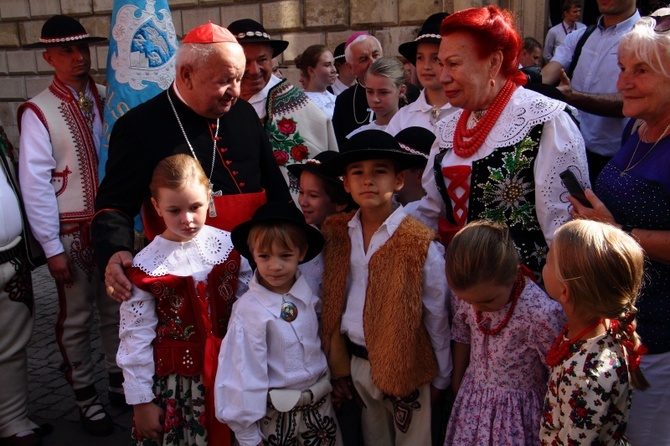 Msza św. na Wawelu i przemarsz z okazji 100-lecia Związku Podhalan