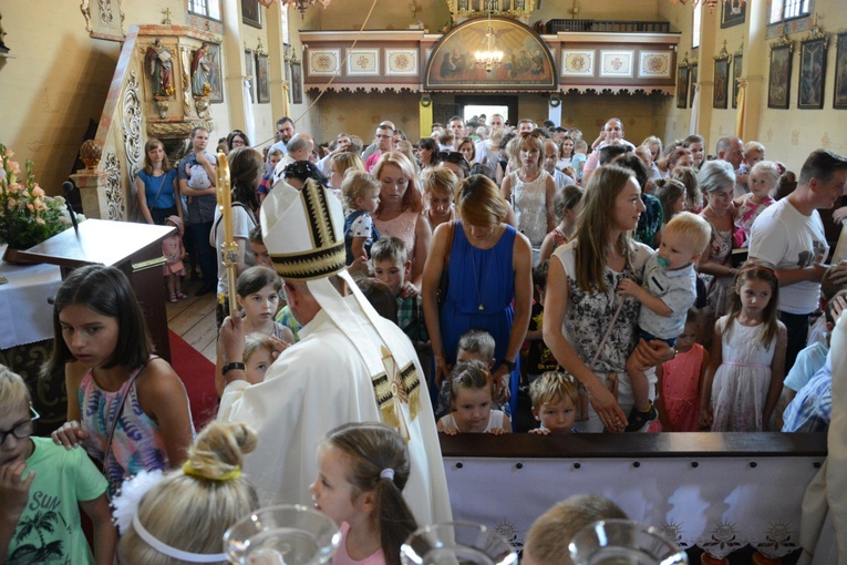 Dzieci u św. Rocha w Dobrzeniu Wielkim