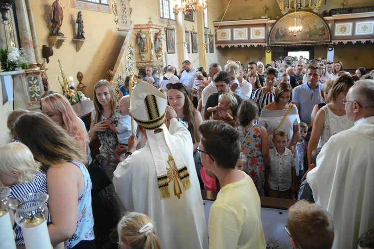 Dzieci u św. Rocha w Dobrzeniu Wielkim