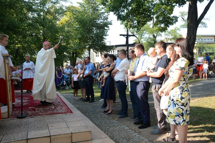 Dzieci u św. Rocha w Dobrzeniu Wielkim