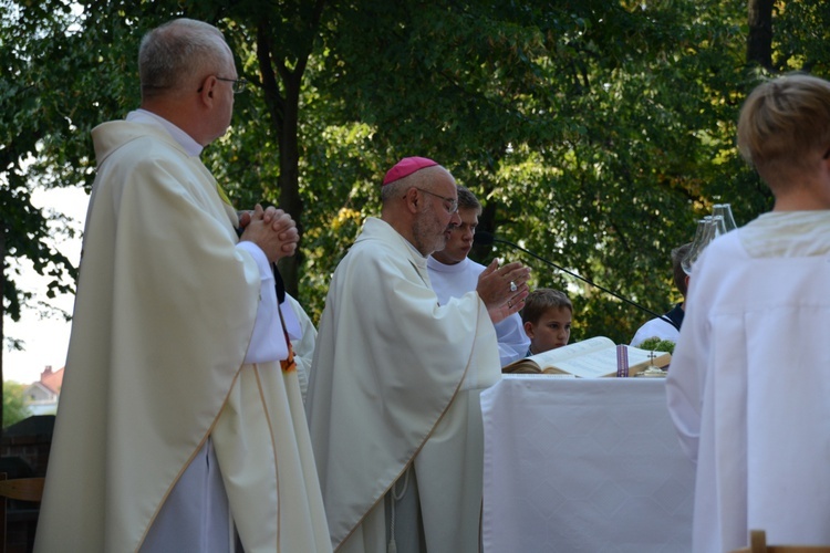 Dzieci u św. Rocha w Dobrzeniu Wielkim