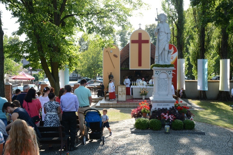 Dzieci u św. Rocha w Dobrzeniu Wielkim