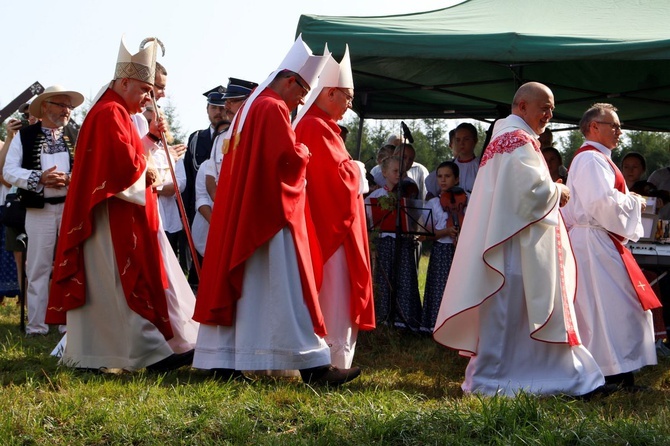 Msza św. Polaków, Czechów i Słowaków na Trzycatku