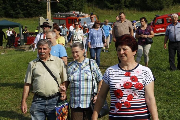 Msza św. Polaków, Czechów i Słowaków na Trzycatku