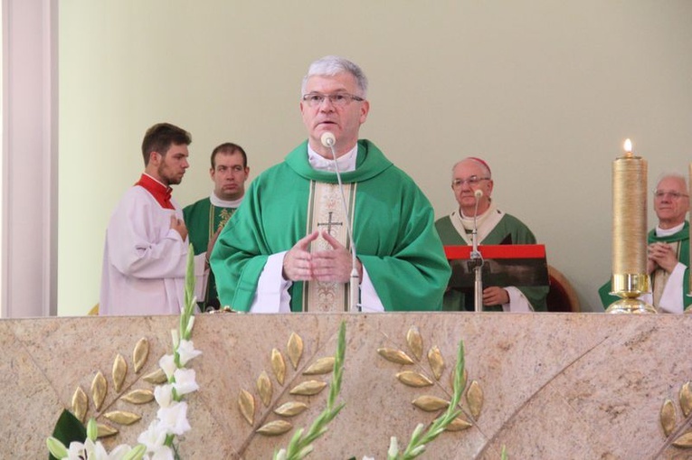 Wprowadzenie nowego proboszcza w parafii Matki Bożej Różańcowej w Lublinie.