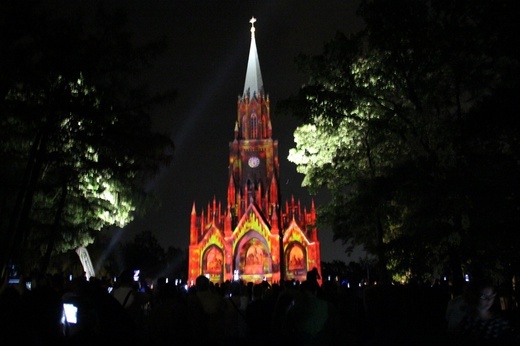 Mapping na kościele kalwaryjskim w Piekarach