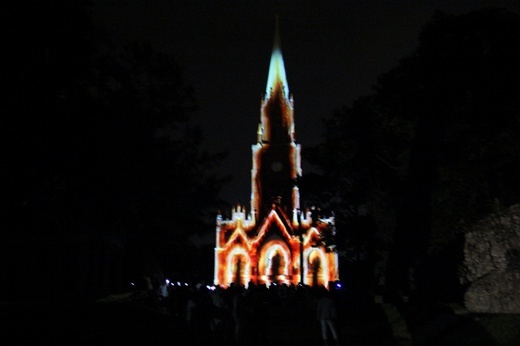 Mapping na kościele kalwaryjskim w Piekarach