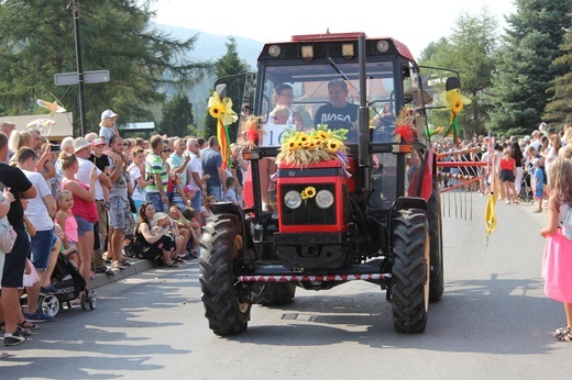 30. Jubileuszowe Dożynki Ekumeniczne w Brennej 2019 - korowód