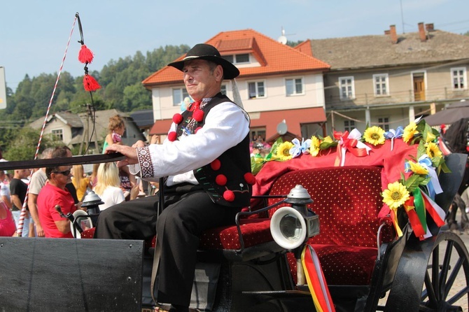 30. Jubileuszowe Dożynki Ekumeniczne w Brennej 2019 - korowód