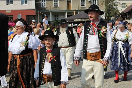 30. Jubileuszowe Dożynki Ekumeniczne w Brennej 2019 - korowód