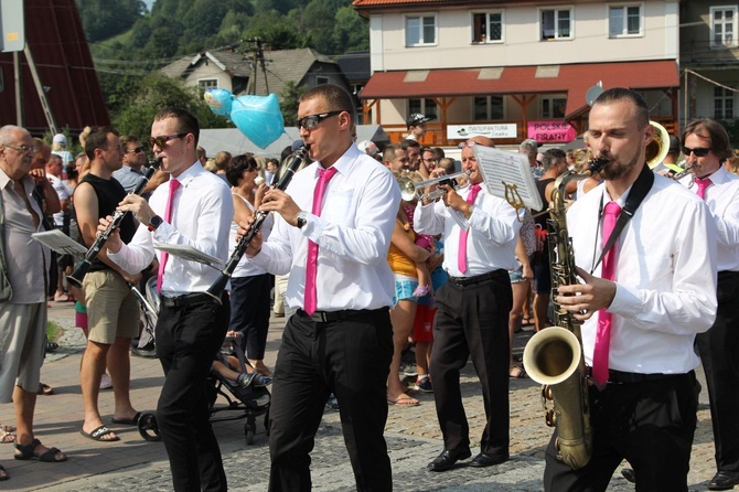 30. Jubileuszowe Dożynki Ekumeniczne w Brennej 2019 - korowód