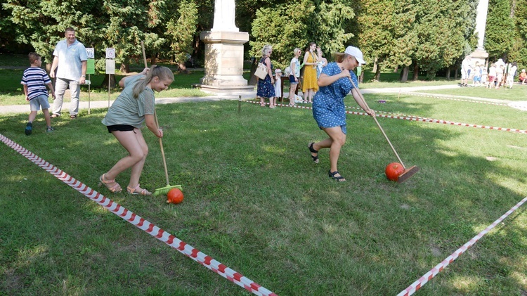 Festyn parafialny u cystersów