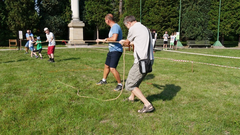 Festyn parafialny u cystersów