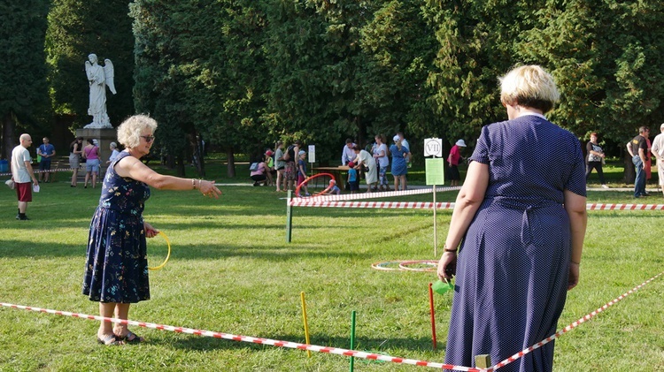 Festyn parafialny u cystersów