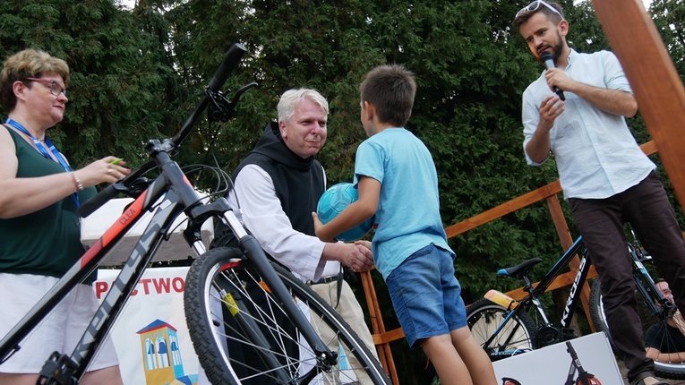 Festyn parafialny u cystersów