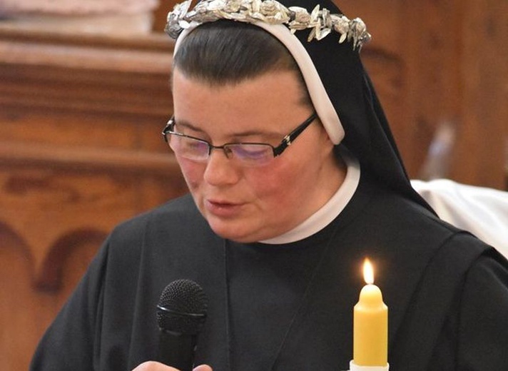 S. Franciszka w czasie odnowienia profesji zakonnej.