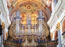 Barokowe organy z ruchomymi figurami.