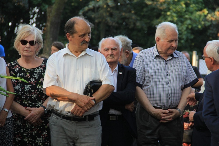 Obchody 73. rocznicy śmierci Danuty Siedzikówny "Inki" oraz Feliksa Selmanowicza "Zagończyka"