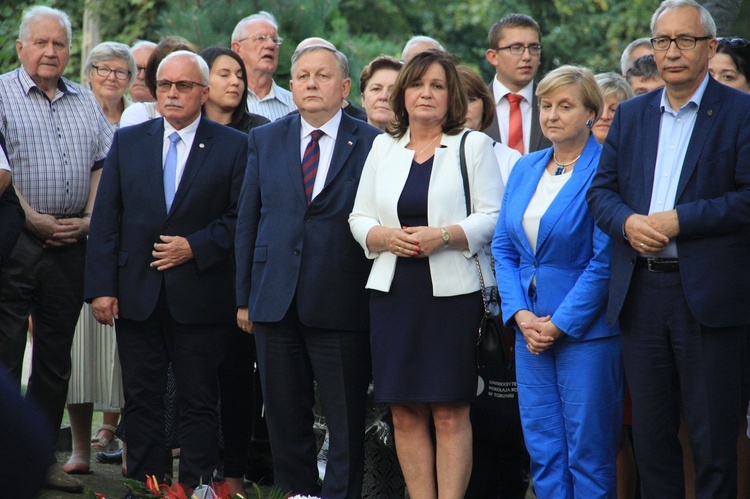 Obchody 73. rocznicy śmierci Danuty Siedzikówny "Inki" oraz Feliksa Selmanowicza "Zagończyka"