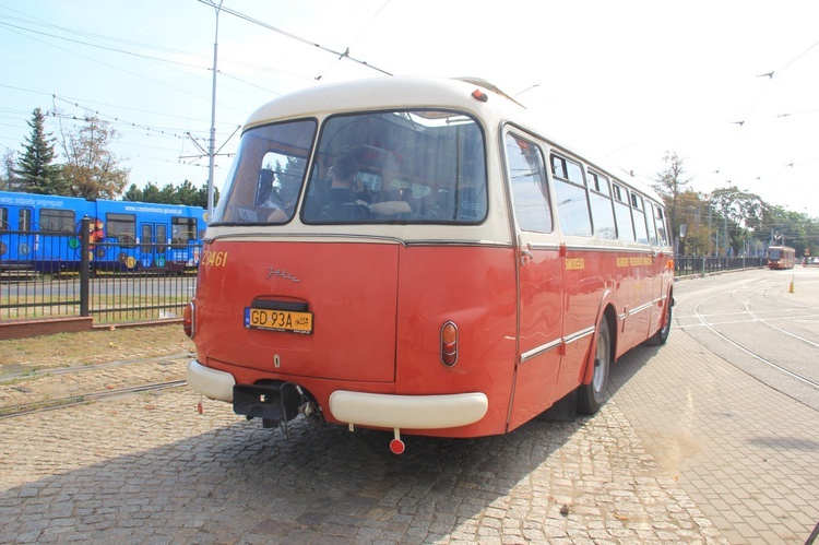 Śladami Sierpnia '80 w zabytkowym "ogórku" 