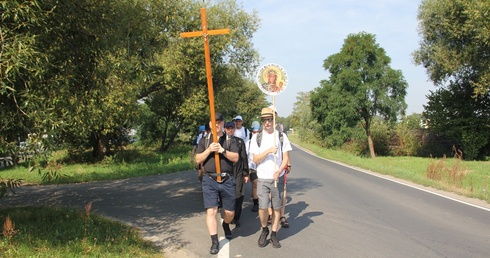 Klerycy idą pieszo na Jasną Górę - dzień 1