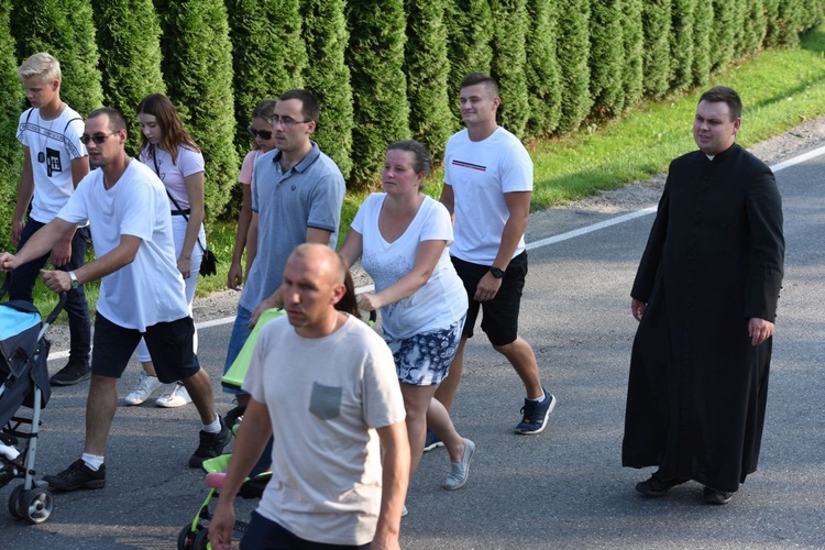 Droga Krzyżowa na górę Kożuch