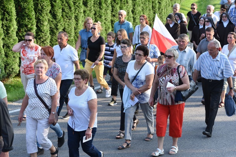 Droga Krzyżowa na górę Kożuch