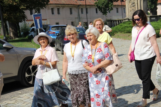 10. Pielgrzymka chorych, niepełnosprawnych i ich opiekunów do Henrykowa