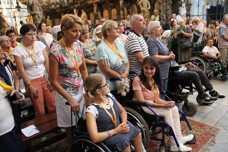 10. Pielgrzymka chorych, niepełnosprawnych i ich opiekunów do Henrykowa