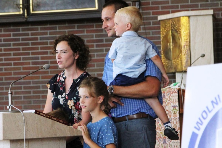 Rodziny Domowego Kościoła także dzieliły się świadectwem przeżytych wakacyjnych rekolekcji.