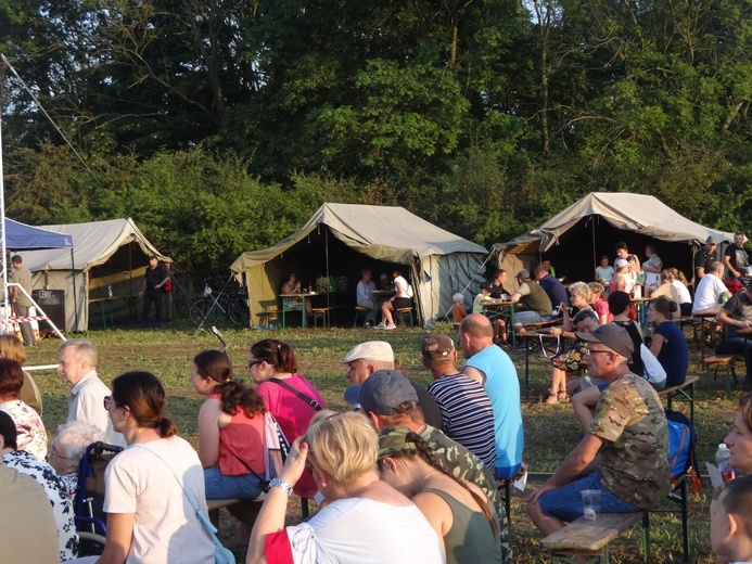 Piknik historyczny "Różne drogi wolności"