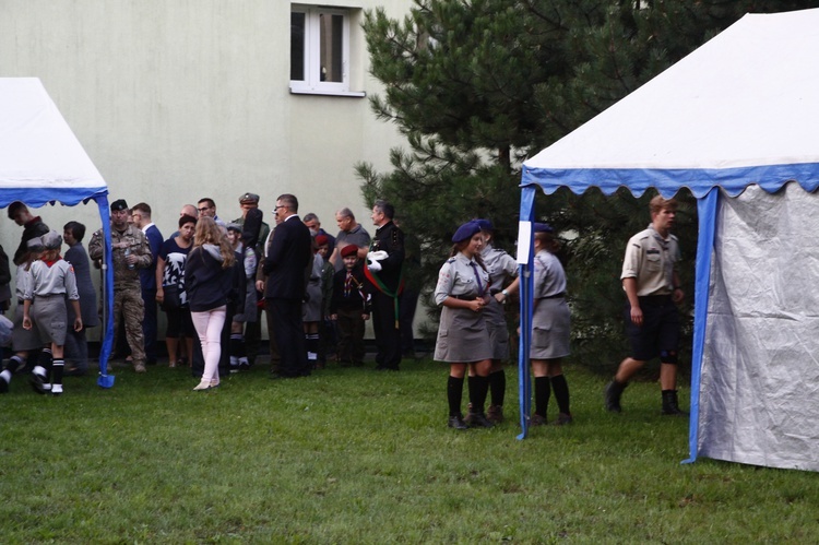 Apel Pamięci nad grobami westerplatczyków w Gliwicach