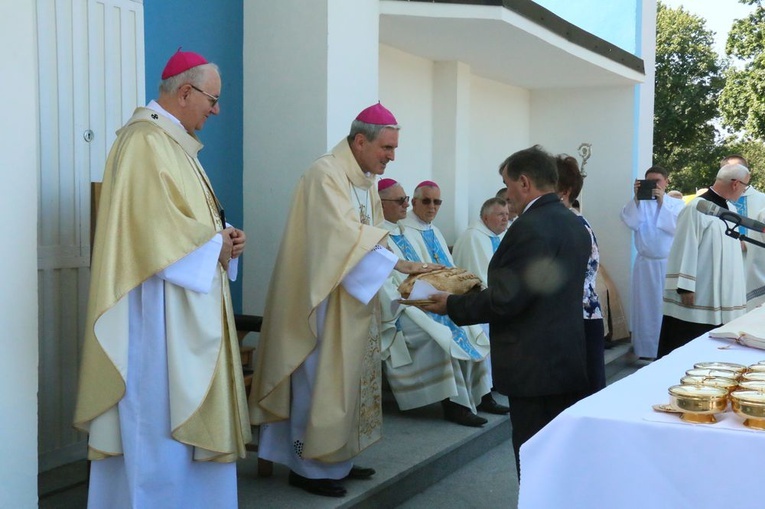 Uroczystości odpustowe w Wąwolnicy