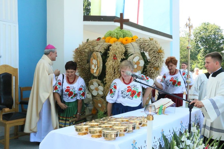 Uroczystości odpustowe w Wąwolnicy