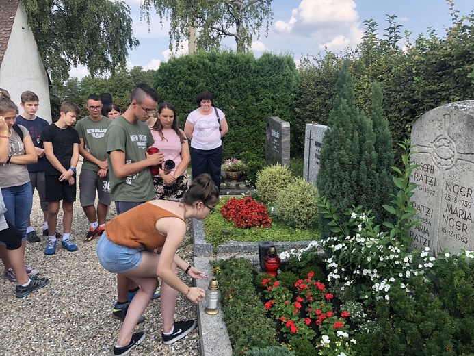 Pielgrzymka stypendystów Funduszu im. bł. ks. Szramka do Dachau