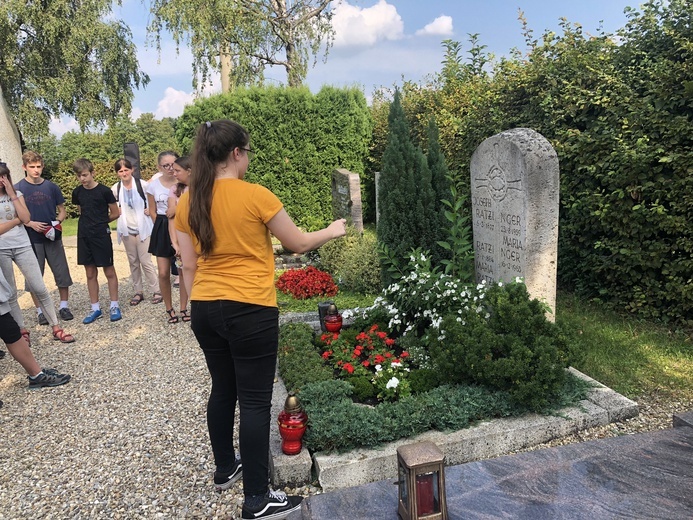 Pielgrzymka stypendystów Funduszu im. bł. ks. Szramka do Dachau