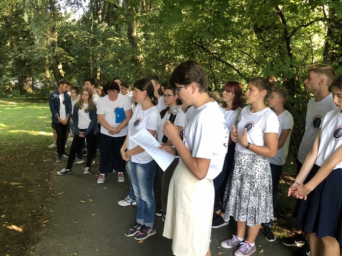 Pielgrzymka stypendystów Funduszu im. bł. ks. Szramka do Dachau