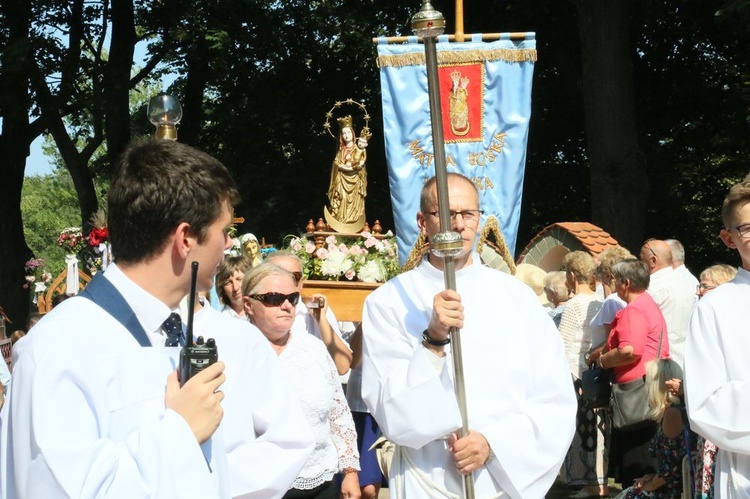 Uroczystości odpustowe w Wąwolnicy