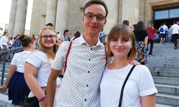 Katowice. Oazowicze w Katedrze, czyli powakacyjny Dzień Wspólnoty Ruchu Światło-Życie. Są nowi moderatorzy