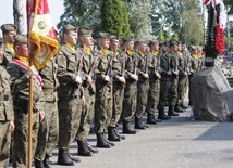 W Żyrardowie obchodom rocznicy towarzyszyła asysta honorowa 37. Sochaczewskiego Dywizjonu Rakietowego Obrony Powietrznej.